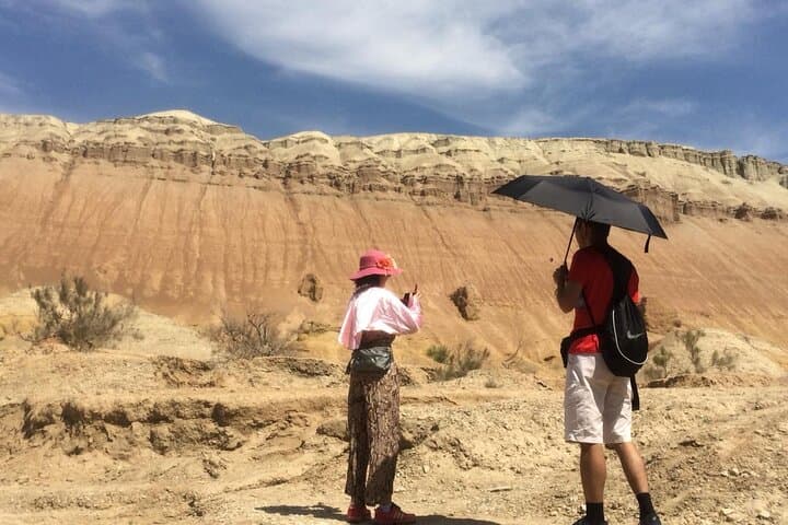 Altyn Emel 2-Day Tour: Singing Dune, Aktau & Katutau Landscapes