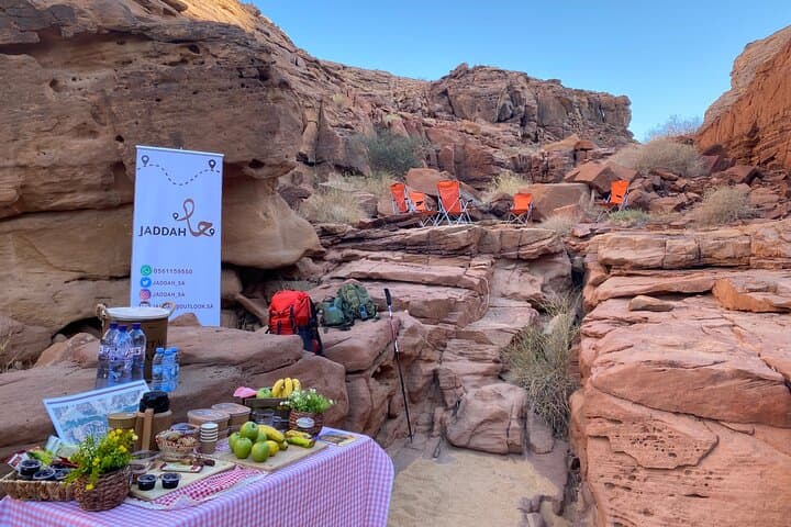 3-Hour Al Ula Mountain Hike to the Palm-View Ridge photo 3