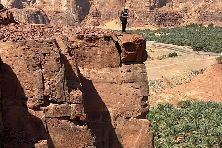 3-Hour Al Ula Mountain Hike to the Palm-View Ridge photo 5