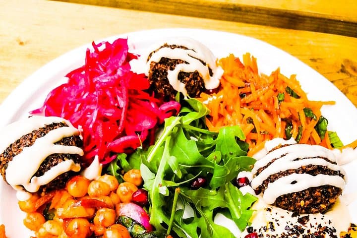 York Food Walking Tour: Small-Group Tasting of Independent Eateries photo 4