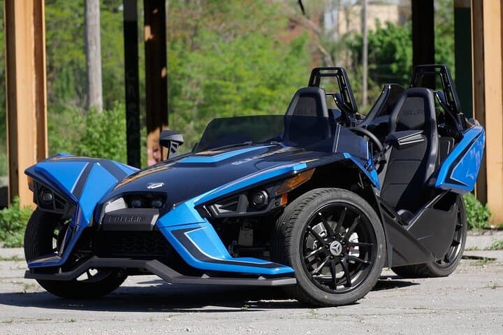 Orlando 24-Hour Polaris Slingshot Rental — Open-Air Drive & City Cruise