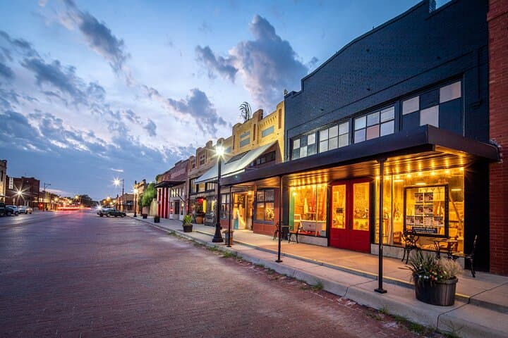Bartlett Secrets Tour: Historic Ghost-Town Walk in Bartlett, Texas photo 2