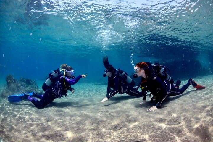 Discover Scuba Diving at Playa Chica, Lanzarote photo 3
