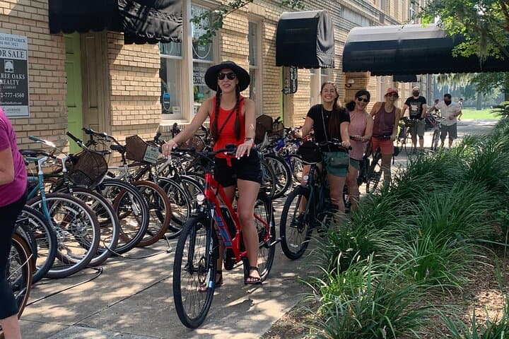Explore Savannah’s History on Two Wheels: A Practical Guide to the Historical Bike Tour photo 4