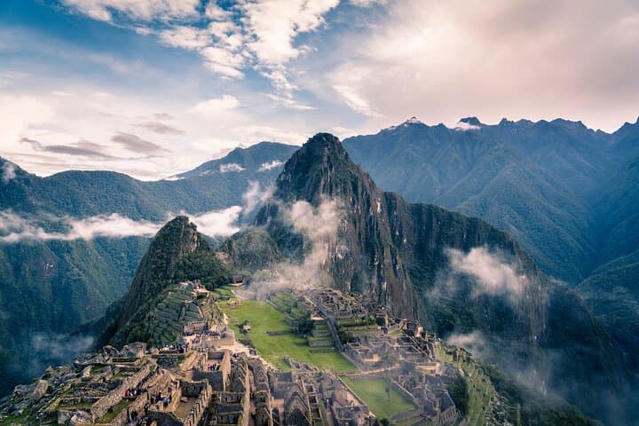 7-Day Peru Deep Dive: Lima, Cusco, Sacred Valley & Machu Picchu