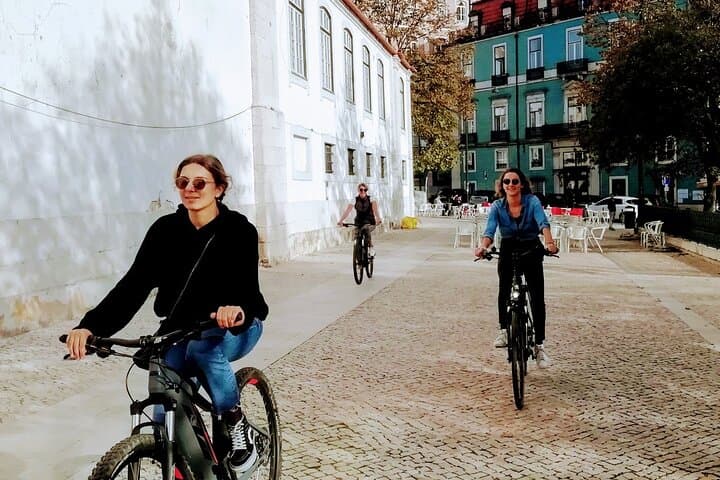Lisbon 7 Hills & 14 Viewpoints E-Bike Tour — Alfama to Graça in Half Day photo 2