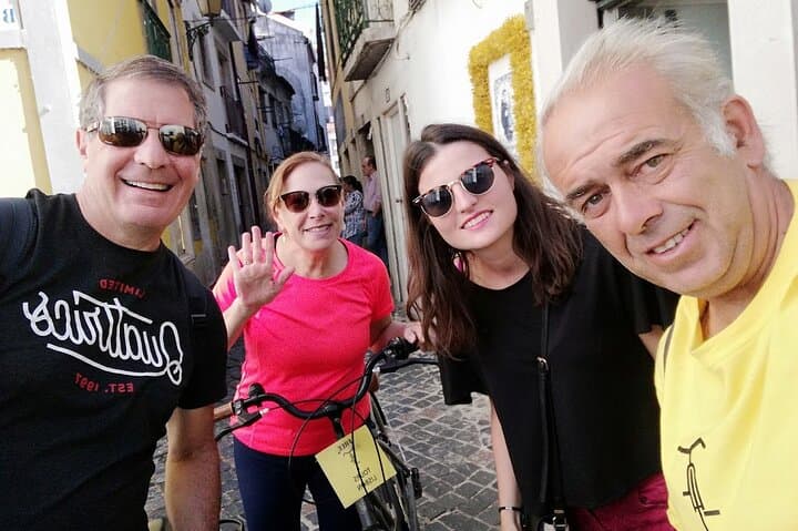Lisbon 7 Hills & 14 Viewpoints E-Bike Tour — Alfama to Graça in Half Day photo 5
