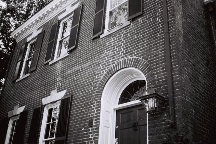 Socialites and Spies: Georgetown Women's Cold War Walking Tour photo 5