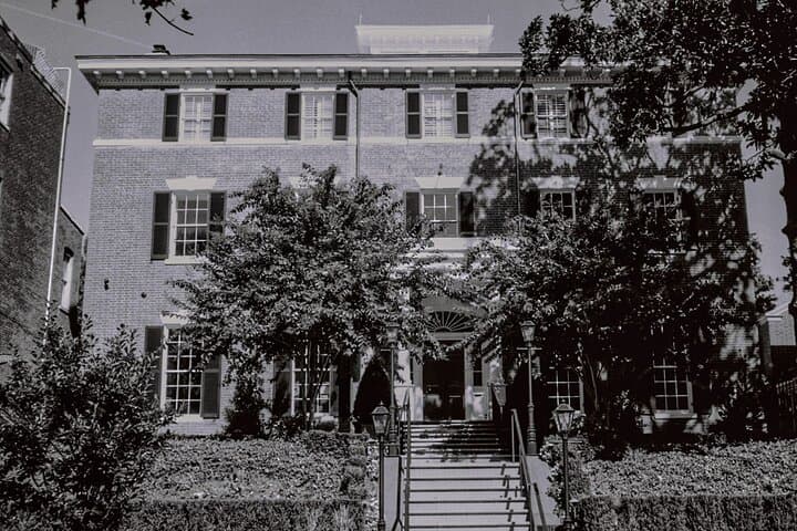 Socialites and Spies: Georgetown Women's Cold War Walking Tour photo 6