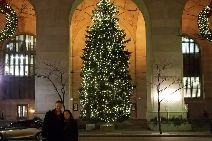 Pittsburgh Holiday Lights Walking Tour: Downtown Evening Walk, Ice Rink & Market photo 3