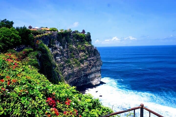 Uluwatu Kecak Dance & Jimbaran Seafood Dinner — Half-Day Private Tour