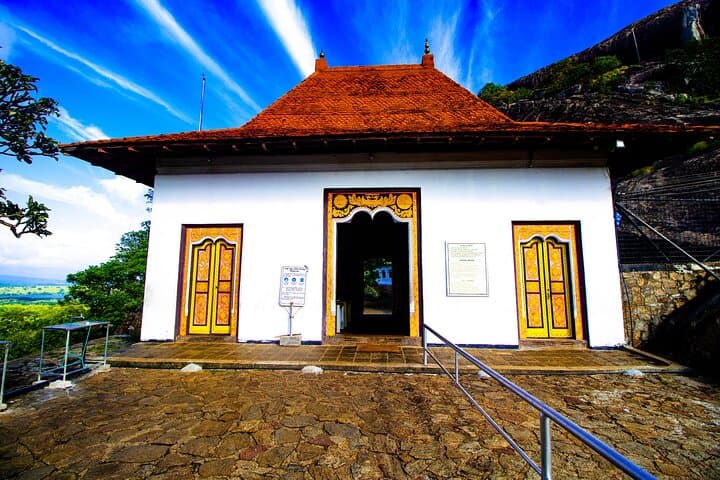 Best of Sri Lanka in Two Weeks: A 14-Day Cultural & Wildlife Road Trip photo 5