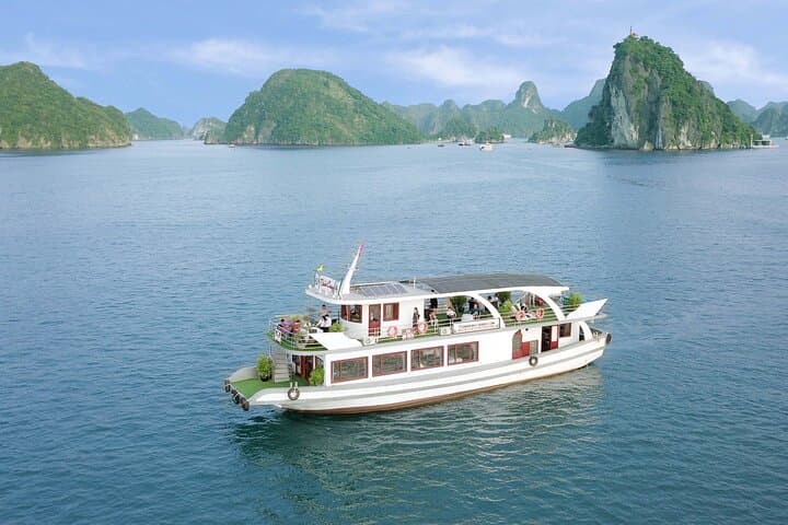 Halong Bay One-Day Cruise: Day Trip from Hanoi to Limestone Karsts photo 3