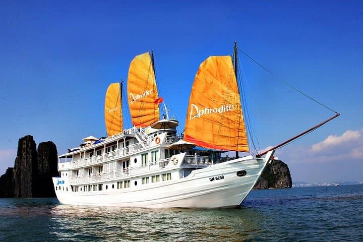 Halong Bay 2-Day Aphrodite Luxury Cruise: Sung Sot, Titop & Kayaking photo 4