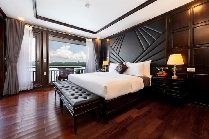 La Regina Legend: 2-Day Halong & Lan Ha Bay Luxury Cruise photo 2