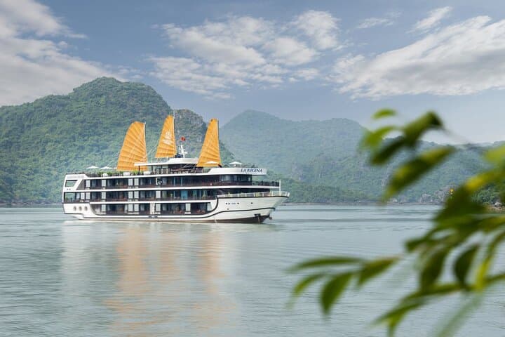 Halong Bay 2-Day Luxury Cruise: La Regina Legend Experience photo 3
