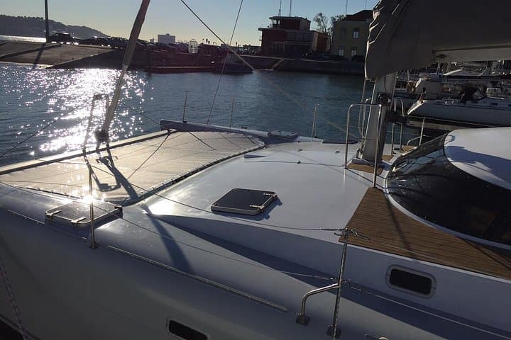 Sunset and City Sails: Private Catamaran Cruise on the Tejo aboard Scarlett photo 5