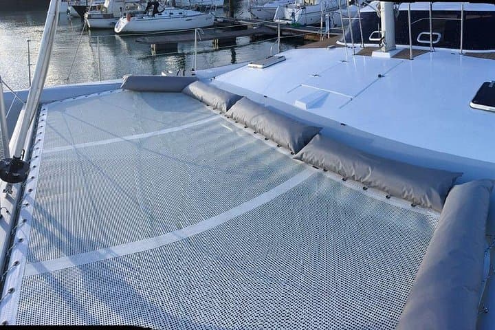 Sunset and City Sails: Private Catamaran Cruise on the Tejo aboard Scarlett photo 6