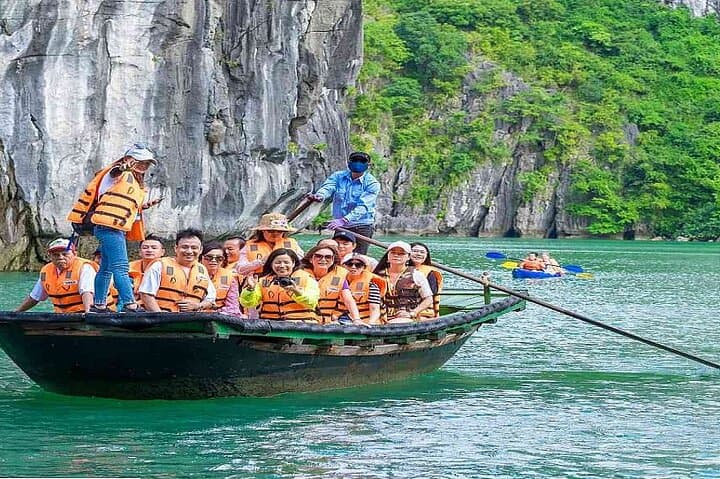 Three-Day Athena Cruise in Ha Long & Bai Tu Long Bay: Luxury, Kayaking, and Caves photo 2