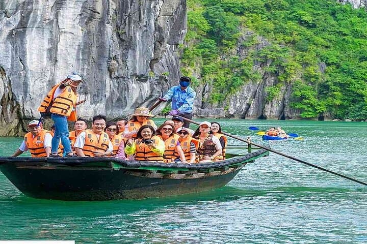 Halong Bay Overnight: Signature Royal 2-Day Cruise in Bai Tu Long Bay photo 2
