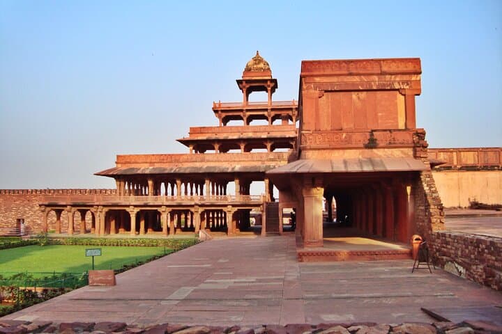 Fatehpur Sikri Private Half‑Day Tour: Explore Akbar's Red Sandstone Capital photo 3