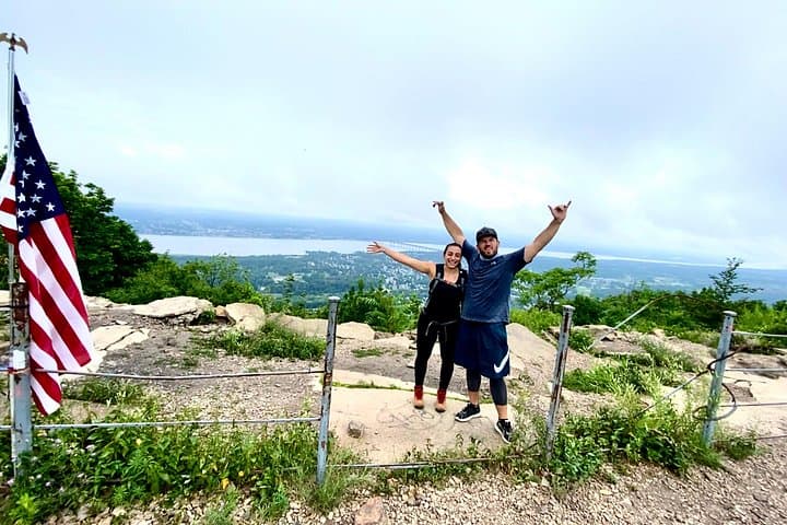 Walkway Over the Hudson, Mount Beacon & Hudson Valley Wineries: 2-Day Beacon Hike and Tasting photo 5
