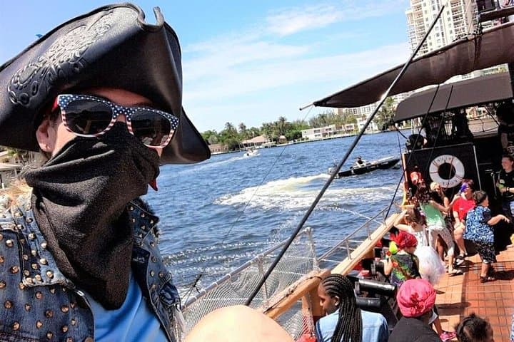 Family Pirate Cruise in Dania Beach: 1-Hour Interactive Adventure on the Intracoastal photo 4