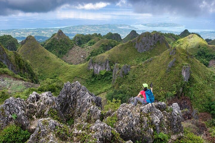 Osmeña Peak and Kawasan Falls: Private Full-Day Hike & Waterfall Swim from Cebu City photo 2