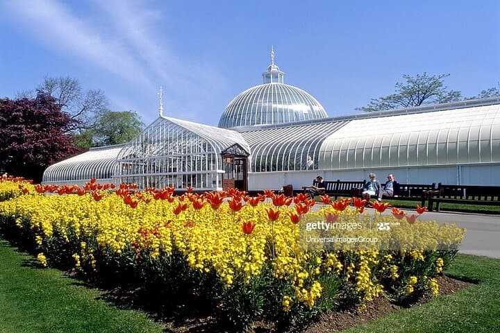 Glasgow West End Private Walking Tour — University, Botanic Gardens & Kelvingrove photo 3