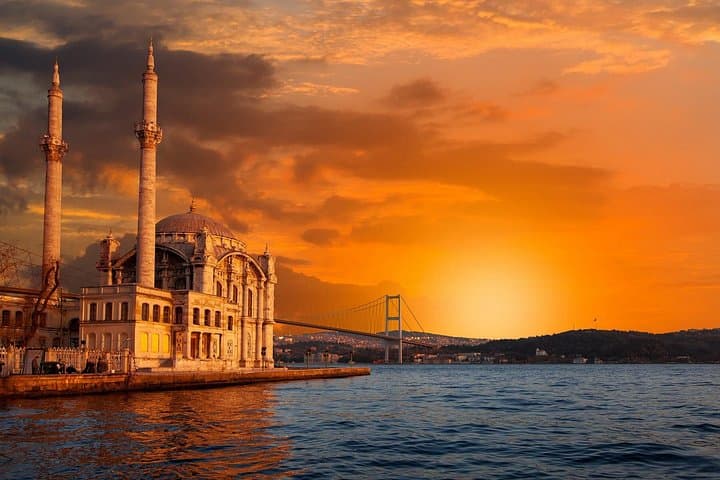 Istanbul Private City Highlights Guided Tour — Hagia Sophia, Topkapi & Grand Bazaar
