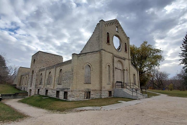South Winnipeg Driving Audio Tour — University of Manitoba, St. Norbert & Trappist Monastery Ruins