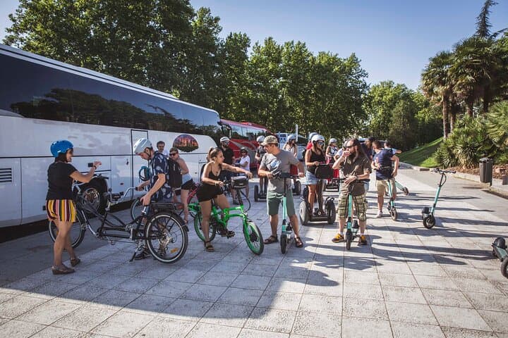 Effortless E-Bike Tour of Madrid's Retiro Park & Art Triangle photo 5