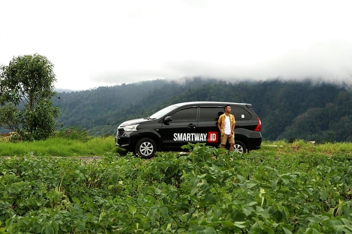 Private Car Rental with English-Speaking Driver in Malang & Batu — 12-Hour Custom Tour