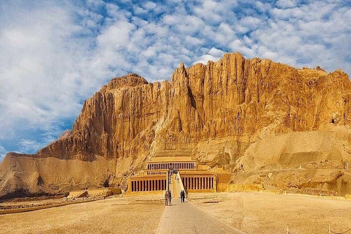 Hurghada to Luxor: Sunrise Balloon, West Bank Tombs & Karnak in One Overnight Tour photo 1