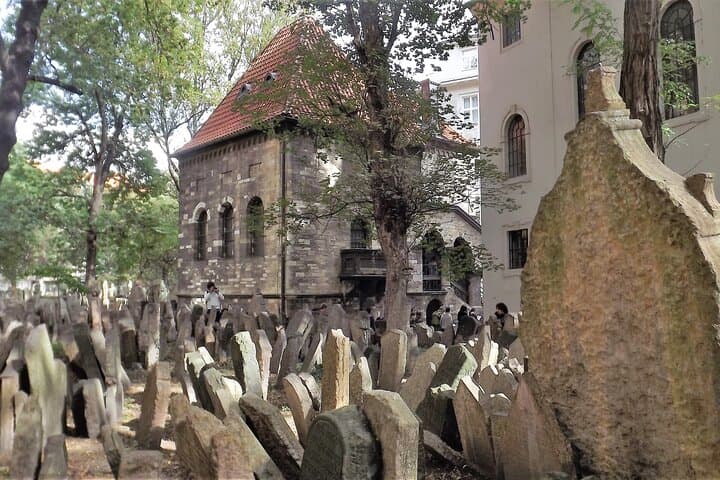 Prague Jewish Quarter: Skip-the-Line Admission and Audio Guide photo 2