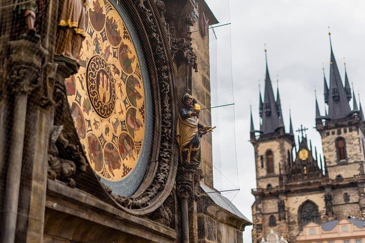 Skip-the-Line Prague Castle, Astronomical Clock & Jewish Quarter Tickets photo 4