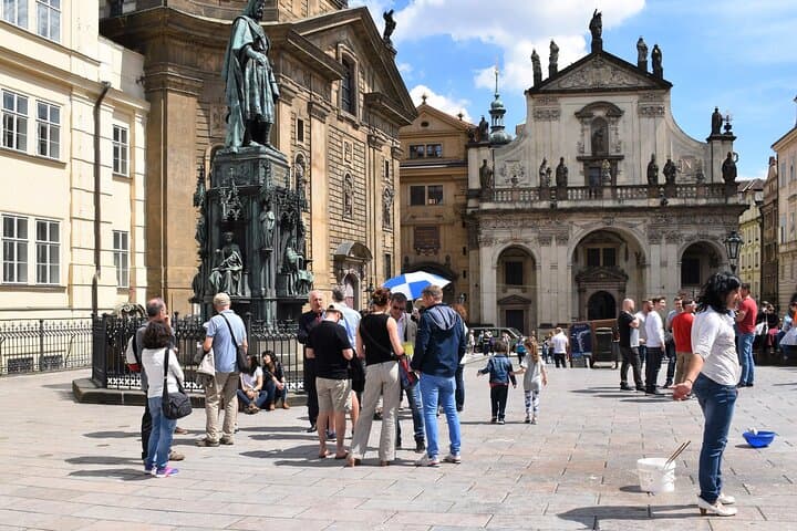 Prague Old Town Beer Walking Tour with Dinner: Pubs, History & Night Stroll photo 3