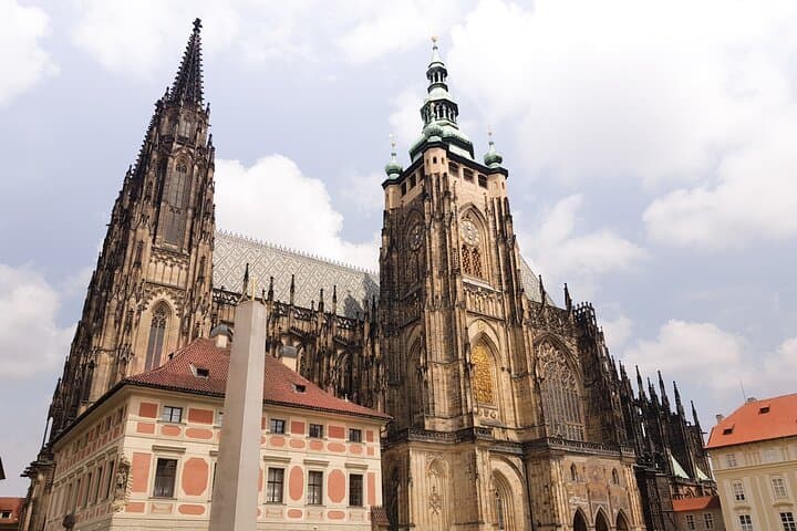 Prague Castle Skip-the-Line Ticket with Minibus Transfer and Audioguide photo 4