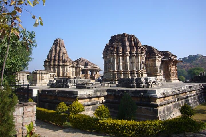 Half-Day Private Tour to Saas Bahu and Eklingji Temples from Udaipur photo 5