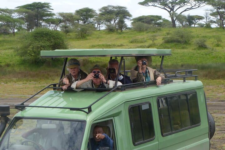 4-Day Ngorongoro & Serengeti Safari from Arusha — Great Migration & Crater Game Drives