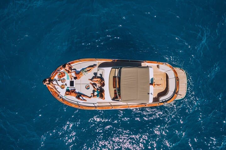 Capri Private Boat Tour from Sorrento, Positano or Naples — Gozzo Jeranto 950 photo 2