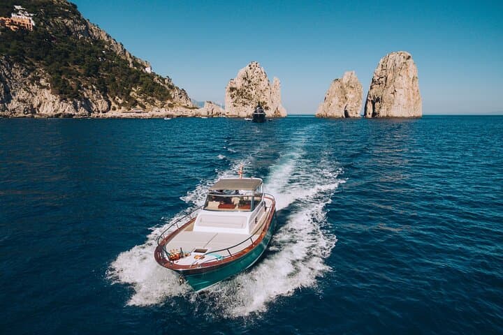 Capri Private Boat Tour from Sorrento, Positano or Naples — Gozzo Jeranto 950 photo 6