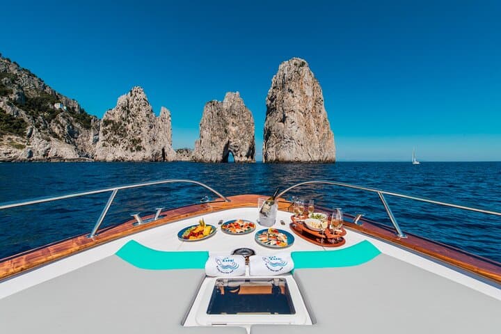 Capri Private Boat Tour from Sorrento, Positano or Naples — Gozzo Jeranto 950 photo 3