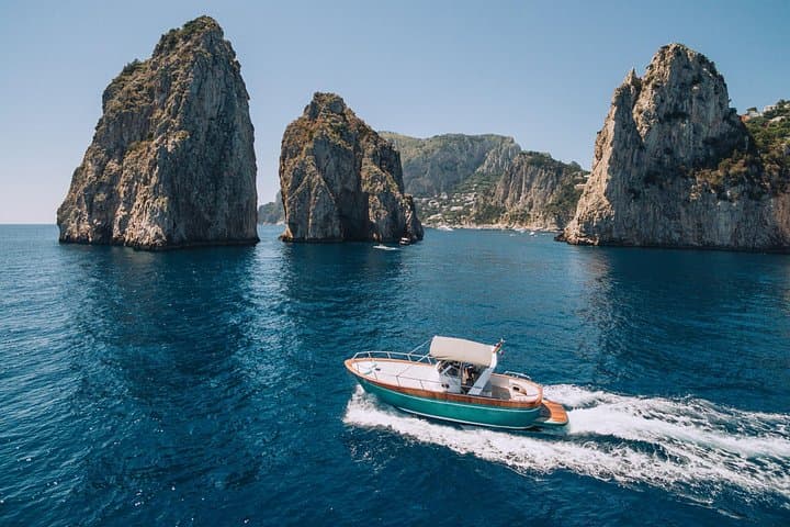 Private Capri Boat Tour from Sorrento Positano or Naples — Blue Grotto & Faraglioni photo 2