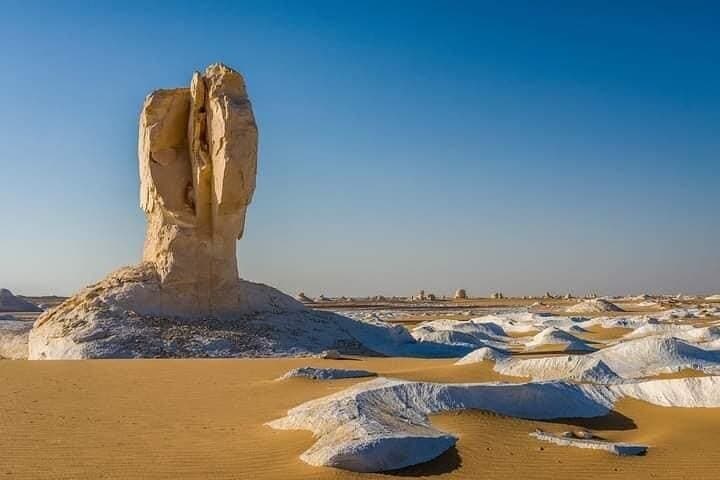 Black & White Desert and Bahariya Oasis: 2-Day White Desert Camping Tour from Cairo