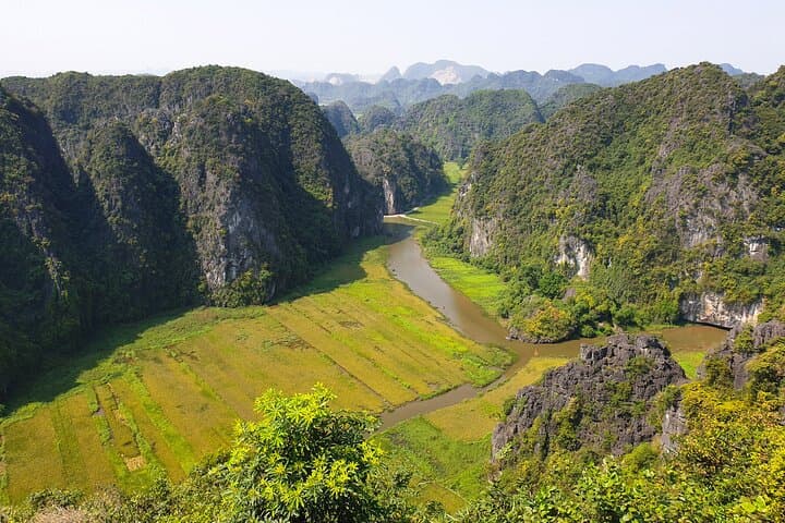 Hoa Lu & Tam Coc Day Trip: Ancient Temples, Sampans and Countryside Cycling photo 4