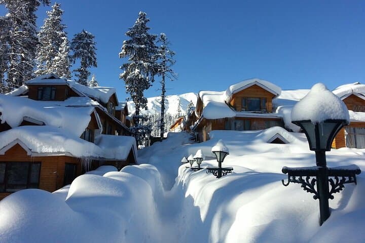 6-Day Kashmir Circuit: Srinagar, Sonamarg, Pahalgam & Gulmarg Tour photo 3