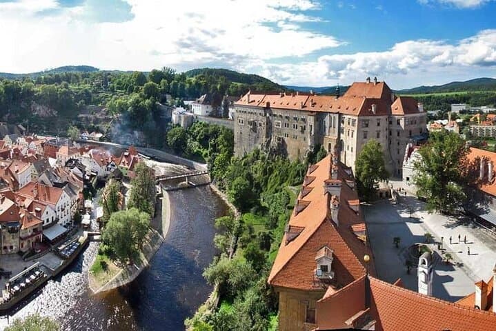 Prague to Passau Private Transfer with Cesky Krumlov Stop — Day Trip Guide photo 5