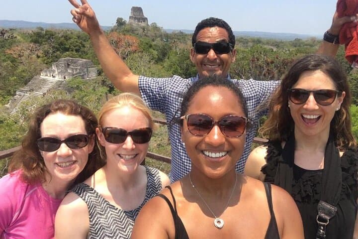 Tikal Private Day Tour: Full-Day Maya Adventure from Flores