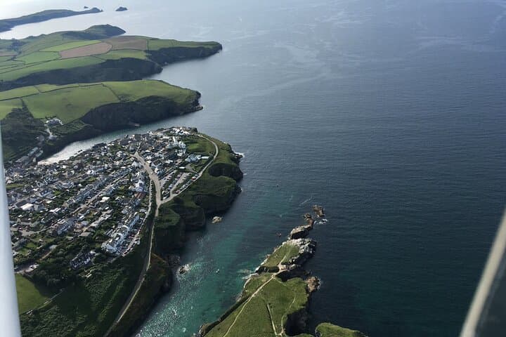 Cornish Coastline Motorglider: 45-Min Scenic Flight from Newquay photo 2